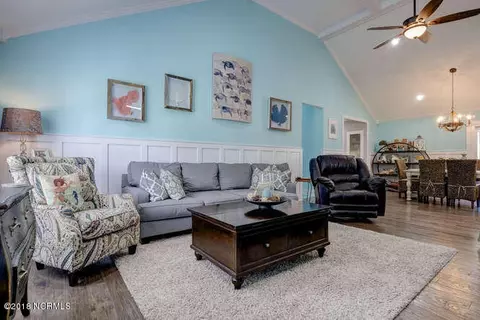 107 Friendly Ln, Hampstead, NC 28443 photo 6
