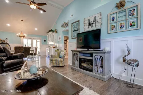 107 Friendly Ln, Hampstead, NC 28443 photo 7