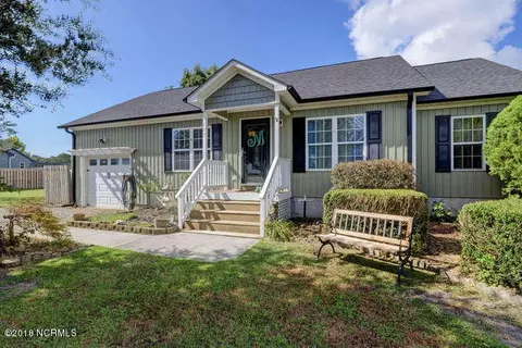 107 Friendly Ln, Hampstead, NC 28443 photo 5