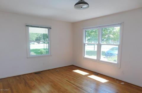 614 E Philips St, Tarboro, NC 27886 photo 9