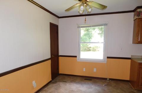 614 E Philips St, Tarboro, NC 27886 photo 4