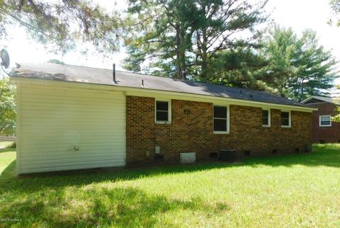 614 E Philips St, Tarboro, NC 27886 photo 2