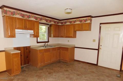 614 E Philips St, Tarboro, NC 27886 photo 3