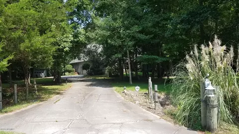 440 E Creekview Dr, Hampstead, NC 28443 photo 1