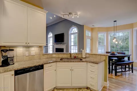 711 Sawgrass Rd, Hampstead, NC 28443 photo 13