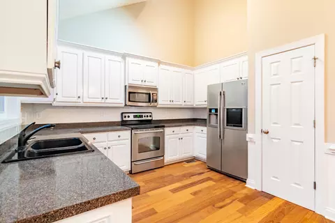2017 Cherrytree Ln, Winterville, NC 28590 photo 9