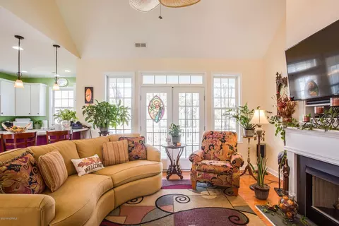 105 Long Leaf Dr, Hampstead, NC 28443 photo 4