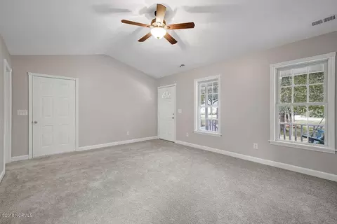 347 Sloop Point Rd, Hampstead, NC 28443 photo 5