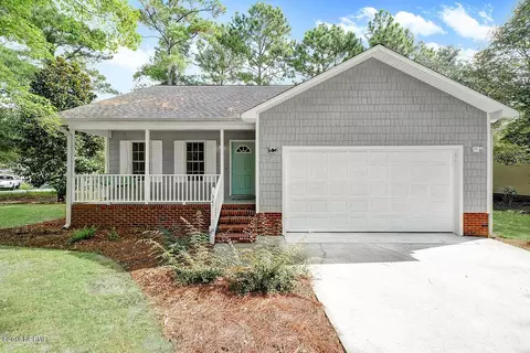 347 Sloop Point Rd, Hampstead, NC 28443 photo 2