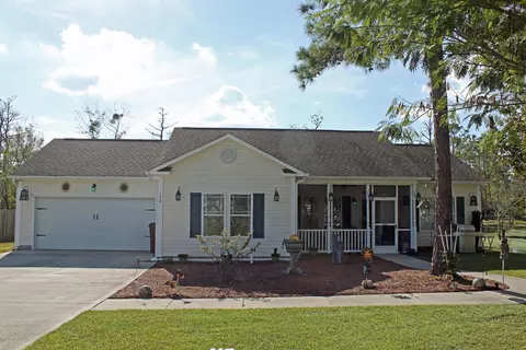 110 Boysenberry Fields Rd, Maple Hill, NC 28454 photo 1