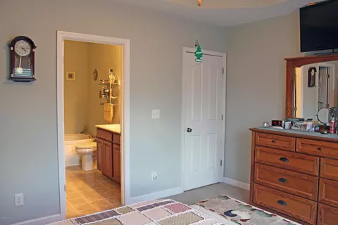 110 Boysenberry Fields Rd, Maple Hill, NC 28454 photo 9