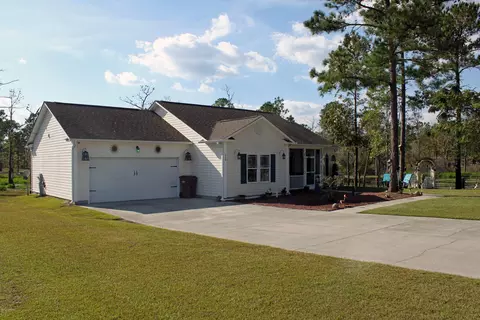 110 Boysenberry Fields Rd, Maple Hill, NC 28454 photo 2