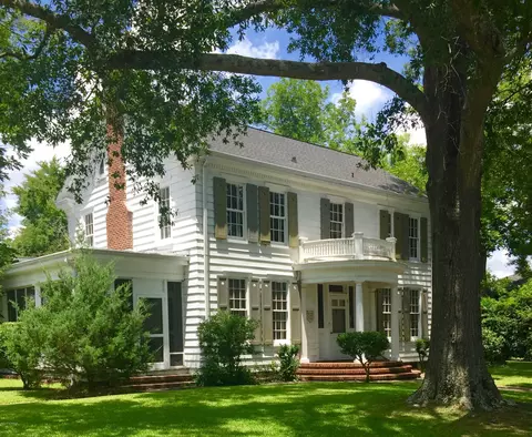 200 E Main St, Williamston, NC 27892 photo 1