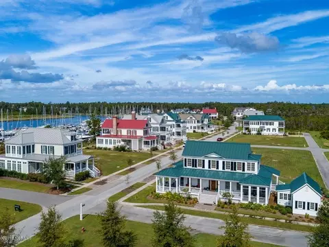 290 E Harborside Rd, Oriental, NC 28571 photo 5