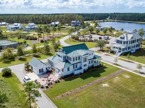 290 E Harborside Rd, Oriental, NC 28571 photo 8