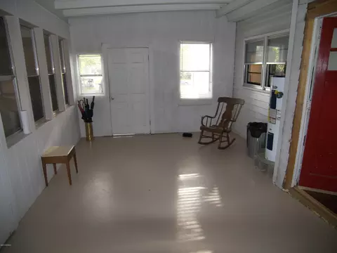 404 E Nash St, Spring Hope, NC 27882 photo 2