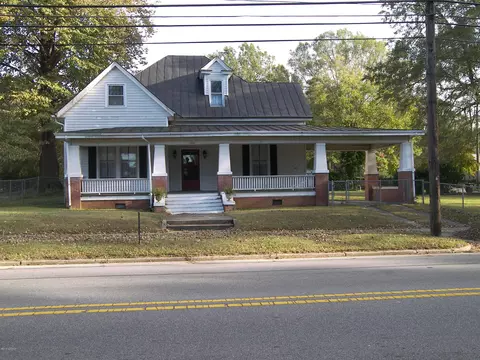 404 E Nash St, Spring Hope, NC 27882 photo 1