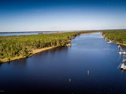 1906 Harbourside Dr, New Bern, NC 28560 photo 41