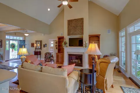 152 Firefly Dr, Wallace, NC 28466 photo 4