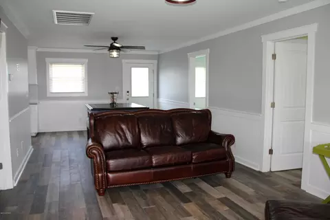 433 37th St, Sunset Beach, NC 28468 photo 3