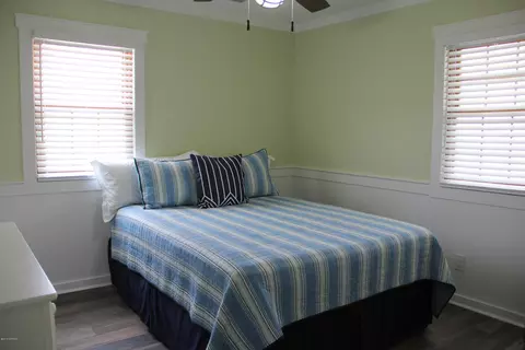 433 37th St, Sunset Beach, NC 28468 photo 9