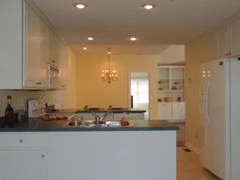 409 Taberna Cir, New Bern, NC 28562 photo 14