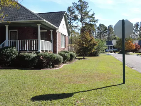 409 Taberna Cir, New Bern, NC 28562 photo 2