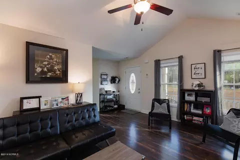 641 Hubert Blvd, Hubert, NC 28539 photo 4