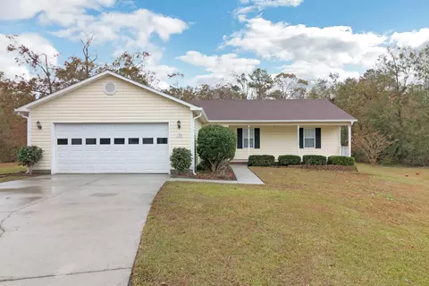 134 Fodder Dr, Hubert, NC 28539 photo 1