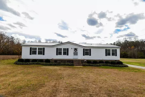 5329 E Blalock Rd, Wilson, NC 27893 photo 1