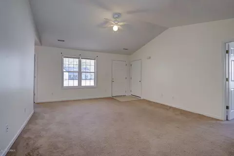 139 Marcil Ln, Hampstead, NC 28443 photo 6
