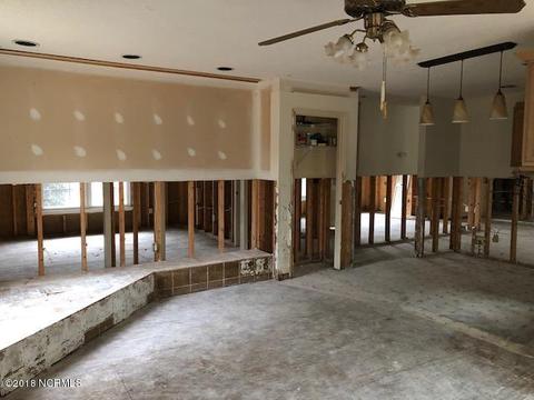 911 Shipyard Pt, New Bern, NC 28560 photo 9