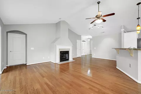 304 Azalea Dr, Hampstead, NC 28443 photo 7