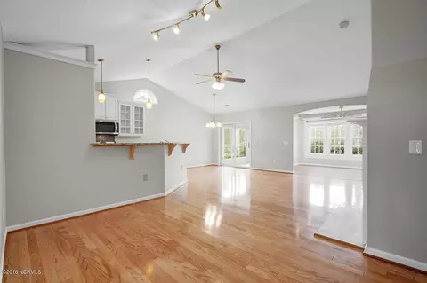 304 Azalea Dr, Hampstead, NC 28443 photo 6