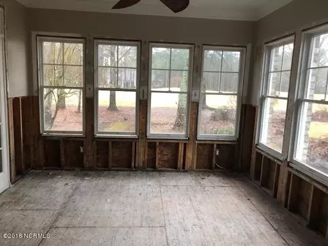 208 Cedar Point Dr, Wallace, NC 28466 photo 7