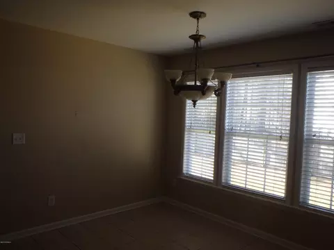 131 E Ivybridge Dr, Hubert, NC 28539 photo 6