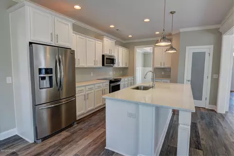 323 S Brig Dr, Hampstead, NC 28443 photo 6
