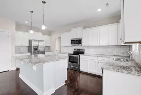 576 Aurora Pl, Hampstead, NC 28443 photo 11