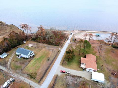 203 Army Camp Rd, Davis, NC 28524 photo 3