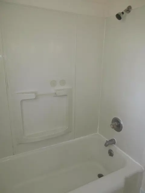 811 E 8th St, Washington, NC 27889 photo 5