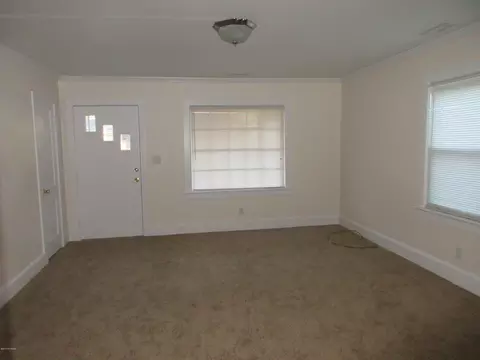 811 E 8th St, Washington, NC 27889 photo 3