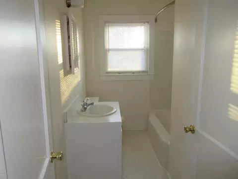 811 E 8th St, Washington, NC 27889 photo 4