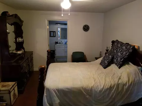 223 E Railroad St, Spring Hope, NC 27882 photo 6