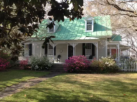 303 E Main St, Washington, NC 27889 photo 1