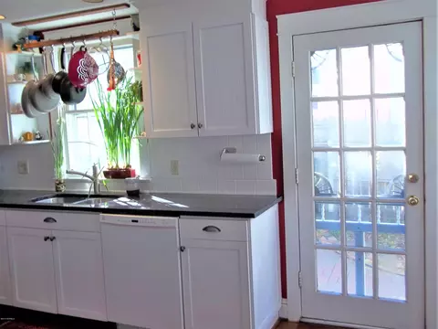 303 E Main St, Washington, NC 27889 photo 16