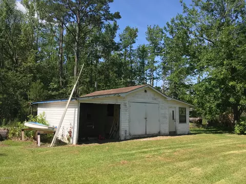 63 Maple Dr, Oriental, NC 28571 photo 4