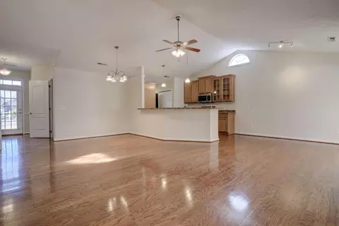 600 Azalea Dr, Hampstead, NC 28443 photo 9