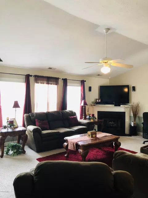 1322 Shellbark Ct, Havelock, NC 28532 photo 4
