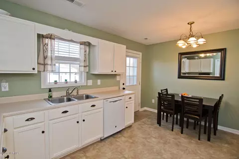 303 Fox Way S, Hubert, NC 28539 photo 14