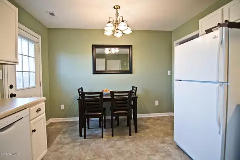 303 Fox Way S, Hubert, NC 28539 photo 5
